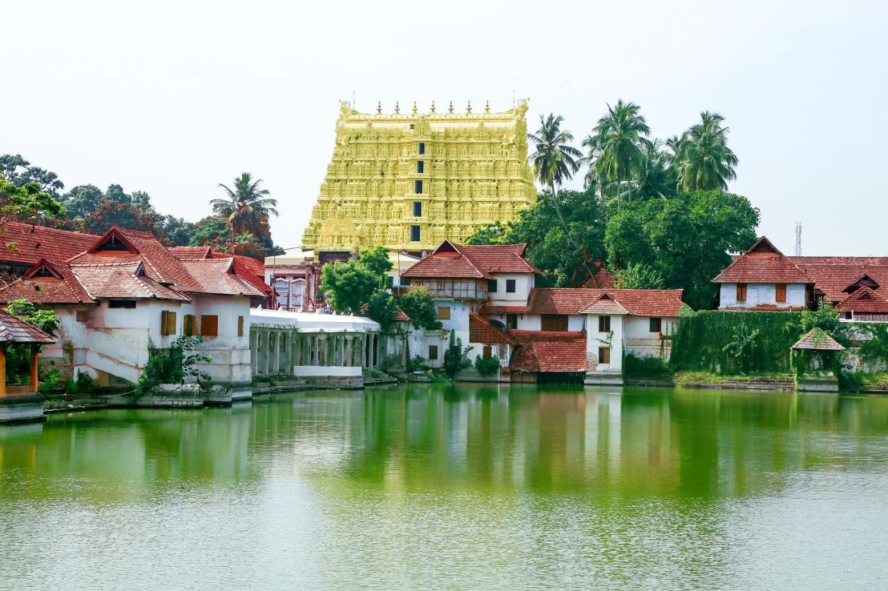 Oyo 7926 Hotel Fort View Thiruvananthapuram Bagian luar foto