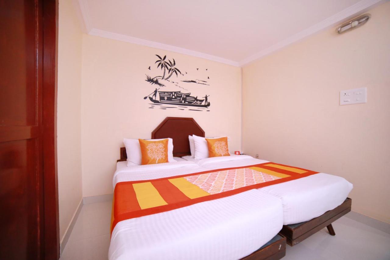 Oyo 7926 Hotel Fort View Thiruvananthapuram Bagian luar foto