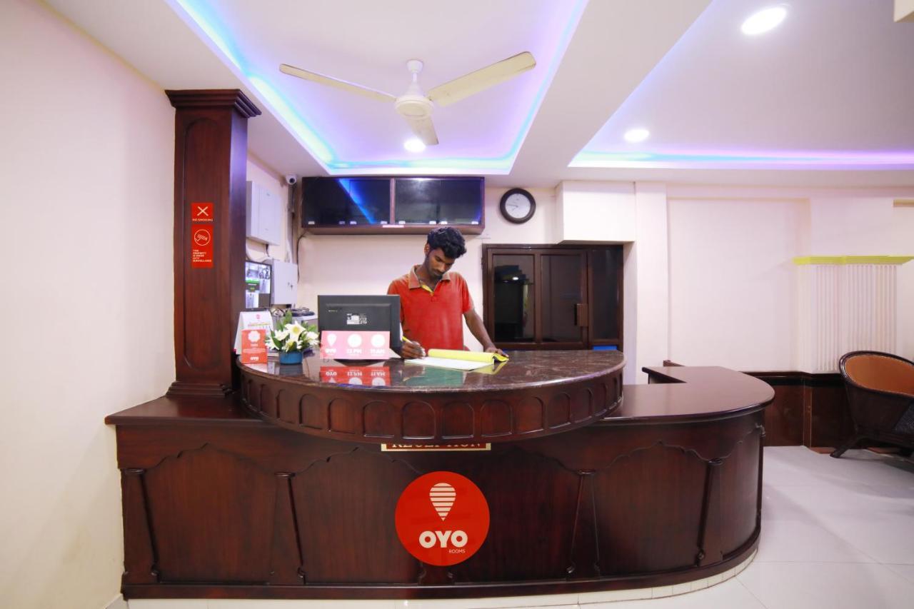 Oyo 7926 Hotel Fort View Thiruvananthapuram Bagian luar foto